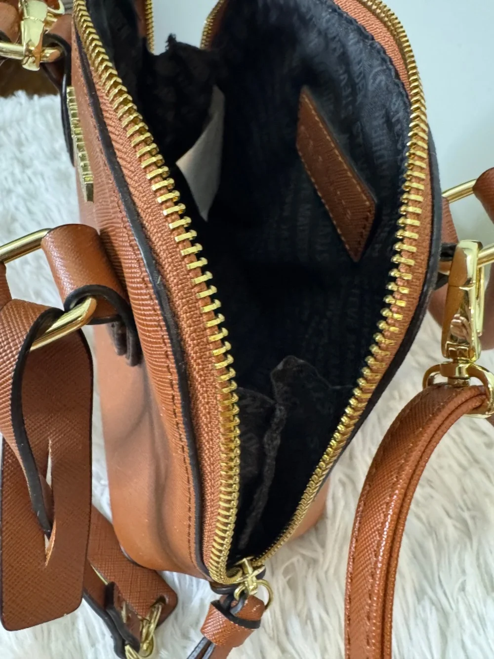 Steve Madden Small Brown Satchel Crossbody Bag with Detachable Strap.
